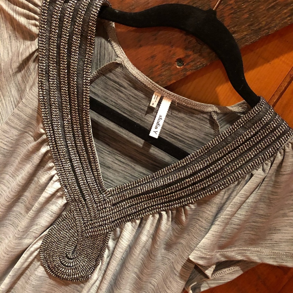 Studio Y women’s top, size small